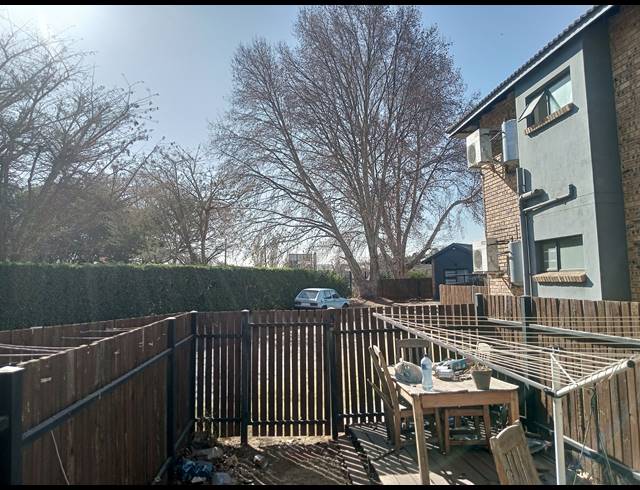 1 BEDROOM SECTIONAL TITLE FOR SALE IN COMET